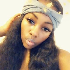 Meet your Posher, Dionne